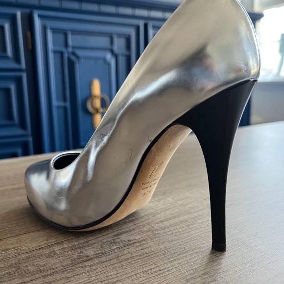 Giuseppe Zanotti Silver Pumps - Picture 5 of 9